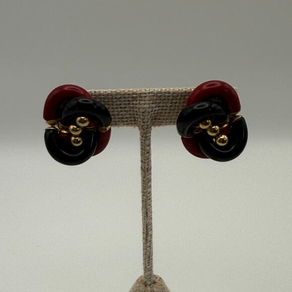 Vintage Red Black Clip-On Flower Earrings - Picture 2 of 4